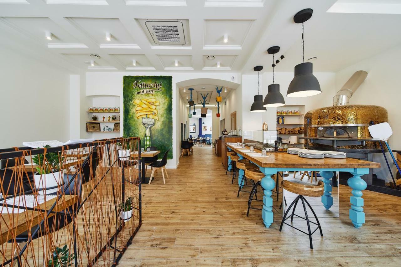 Cheerful Air Conditioned Apartment With Mezzanine And Parking - Old Town Kraków Exteriör bild