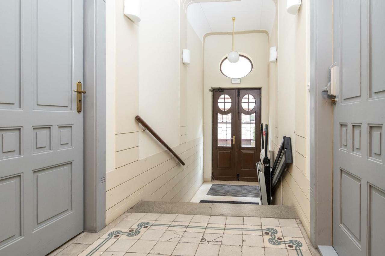 Cheerful Air Conditioned Apartment With Mezzanine And Parking - Old Town Kraków Exteriör bild