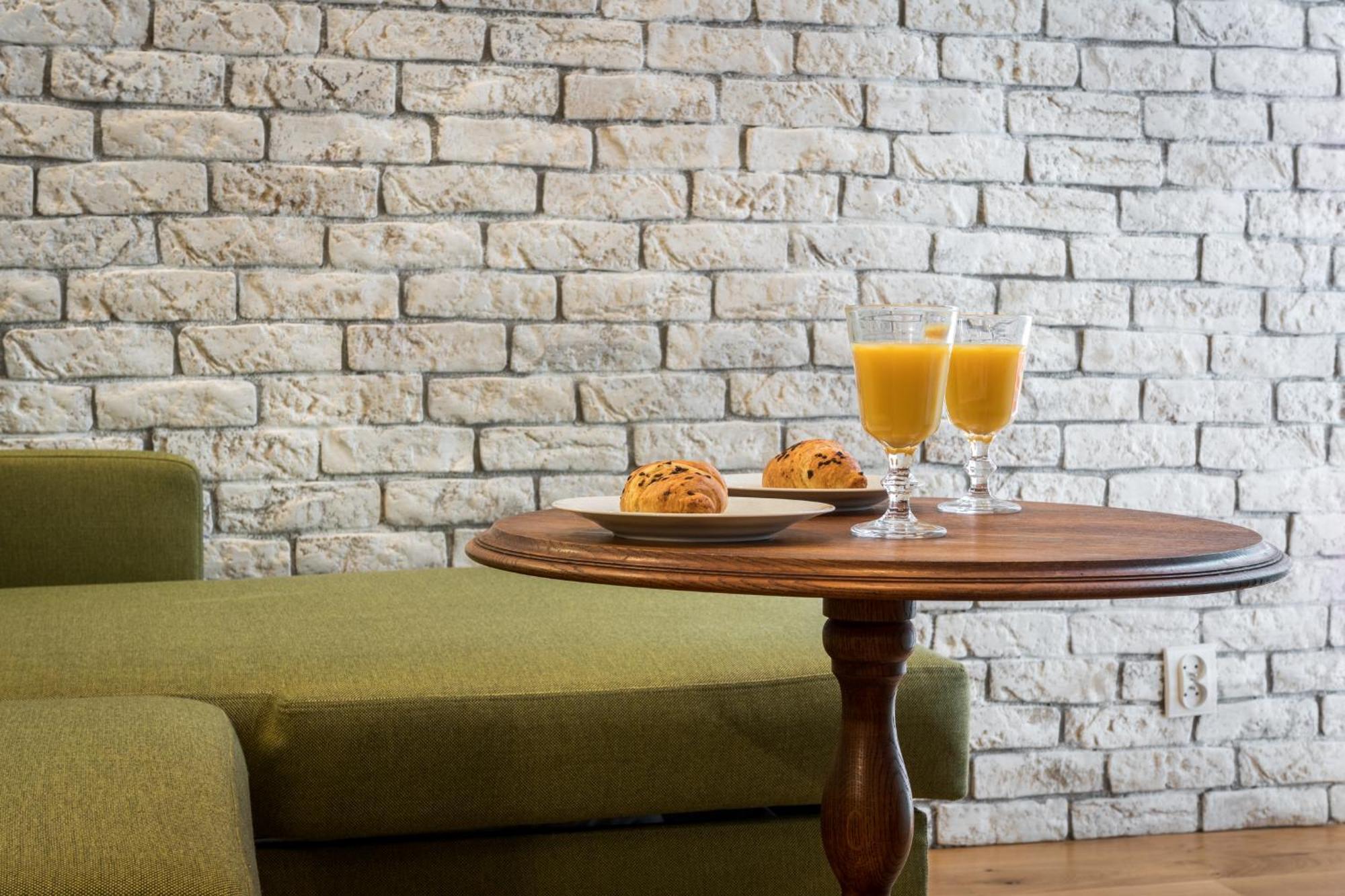 Cheerful Air Conditioned Apartment With Mezzanine And Parking - Old Town Kraków Exteriör bild