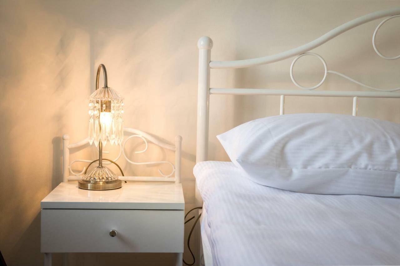 Cheerful Air Conditioned Apartment With Mezzanine And Parking - Old Town Kraków Exteriör bild