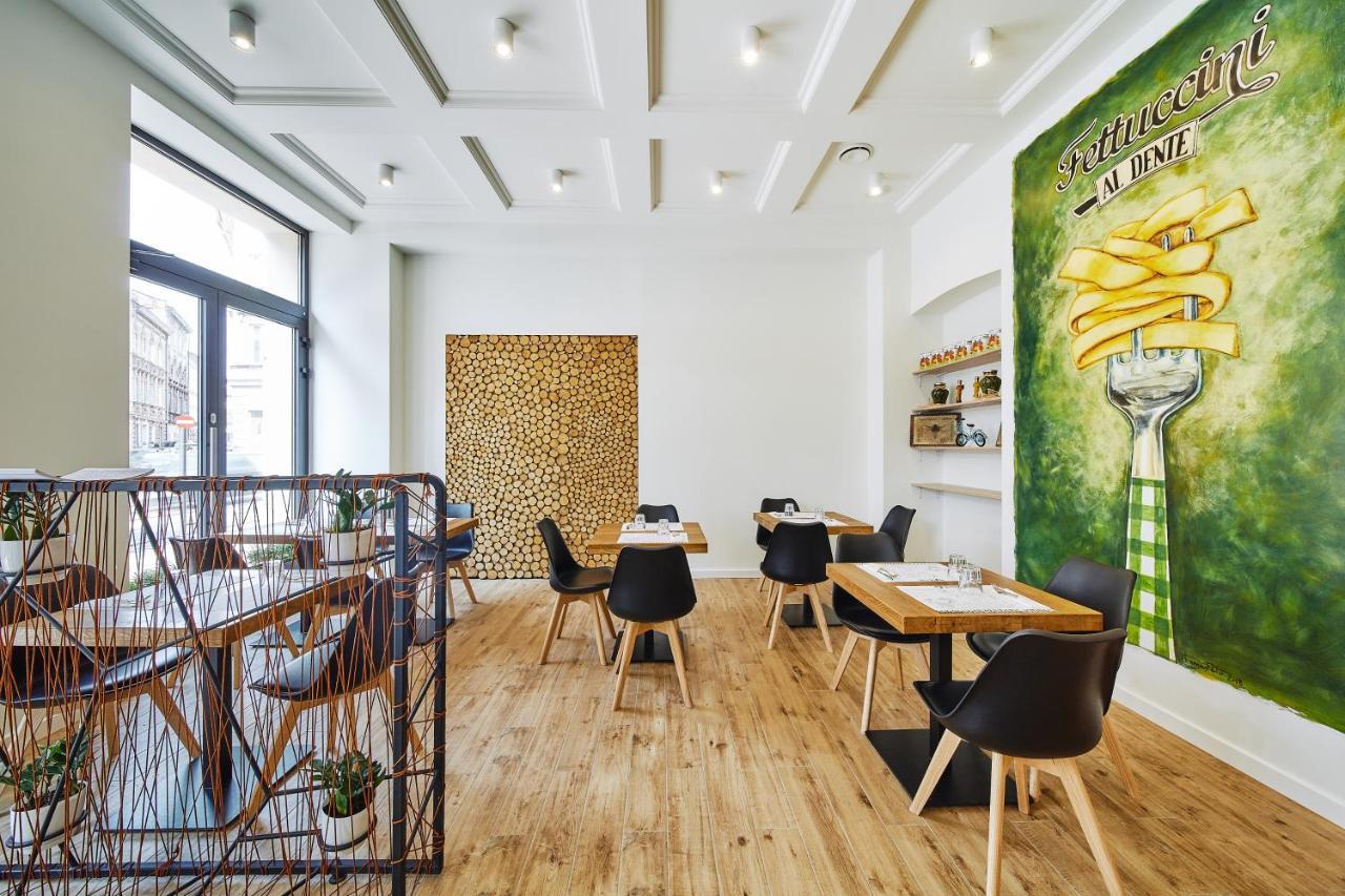 Cheerful Air Conditioned Apartment With Mezzanine And Parking - Old Town Kraków Exteriör bild